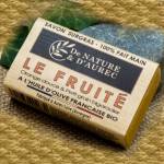 De Nature & d'Aurec Savon LE FRUITÉ, rückfettende Bio-Orange-Petitgrain-Seife, 100 g